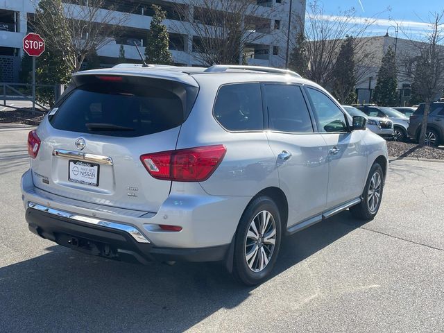 2017 Nissan Pathfinder SL