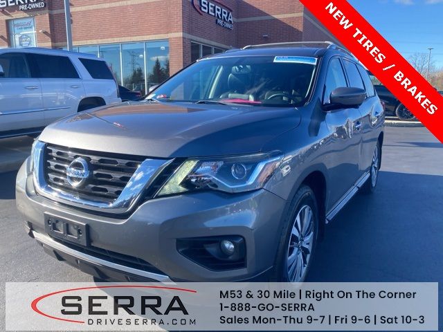 2017 Nissan Pathfinder SL