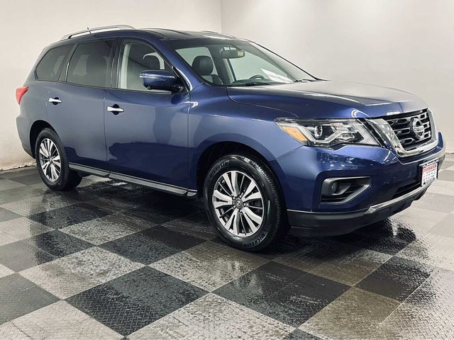 2017 Nissan Pathfinder SL