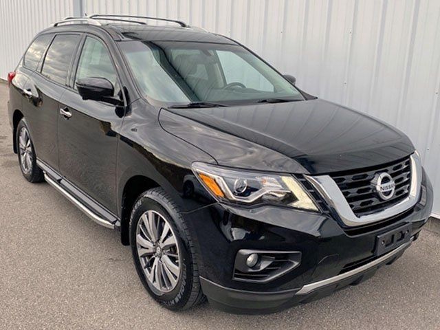 2017 Nissan Pathfinder SL