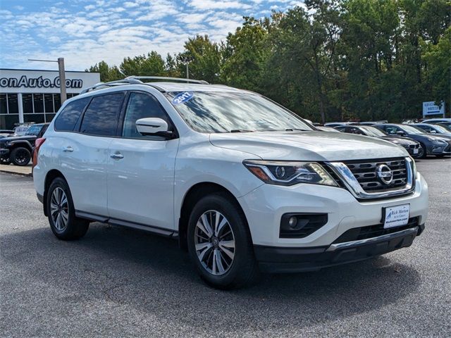 2017 Nissan Pathfinder SL