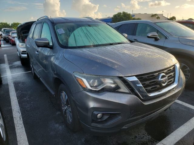 2017 Nissan Pathfinder SL