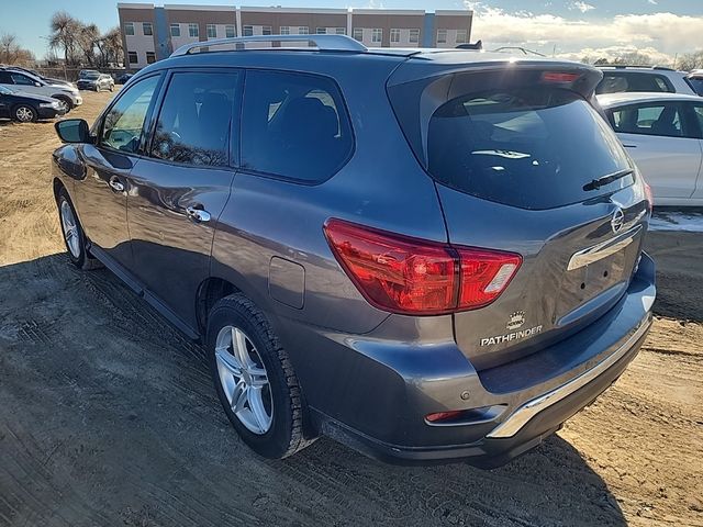 2017 Nissan Pathfinder SL