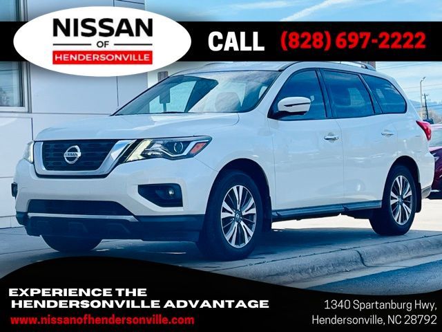 2017 Nissan Pathfinder SL