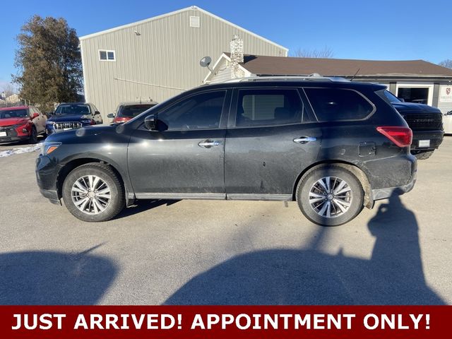 2017 Nissan Pathfinder SL