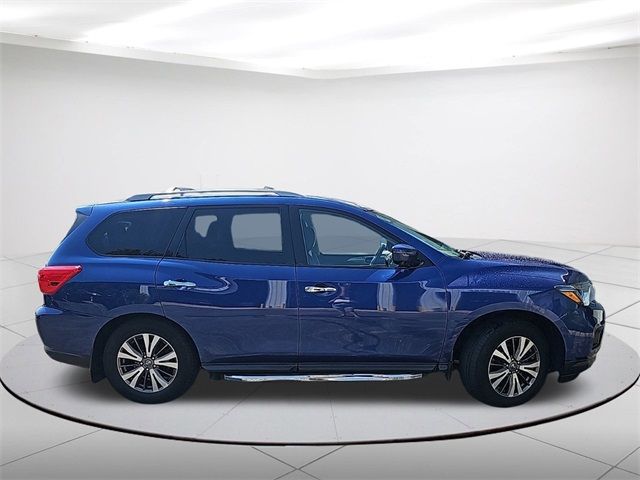 2017 Nissan Pathfinder SL