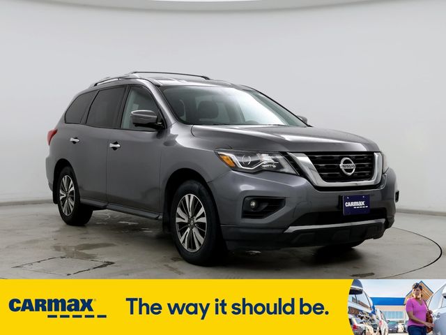 2017 Nissan Pathfinder SL