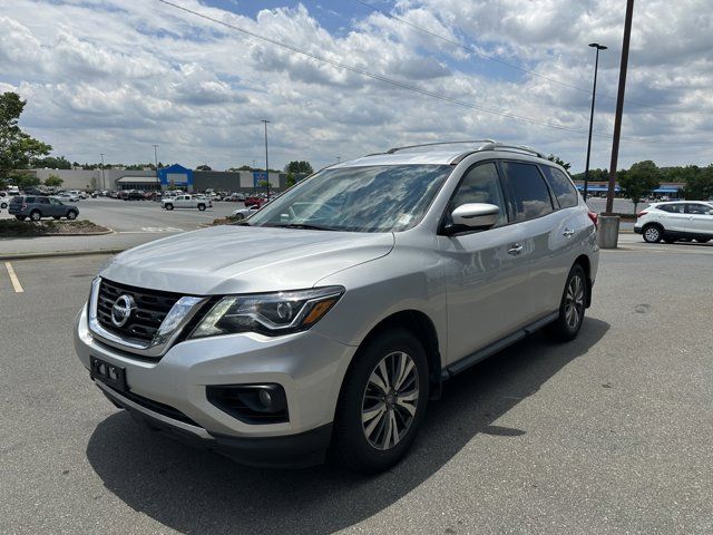 2017 Nissan Pathfinder SL