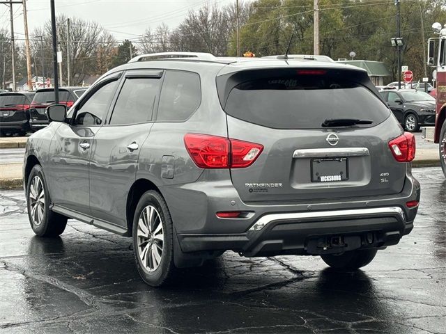 2017 Nissan Pathfinder SL