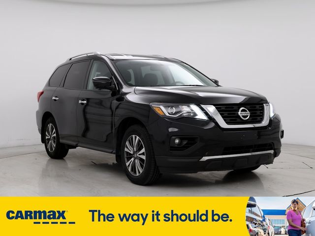 2017 Nissan Pathfinder SL