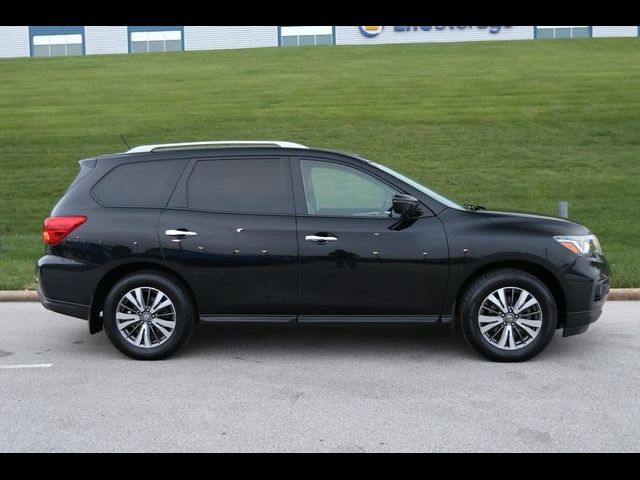 2017 Nissan Pathfinder SL