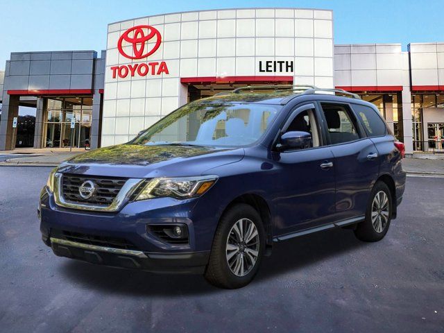 2017 Nissan Pathfinder SL