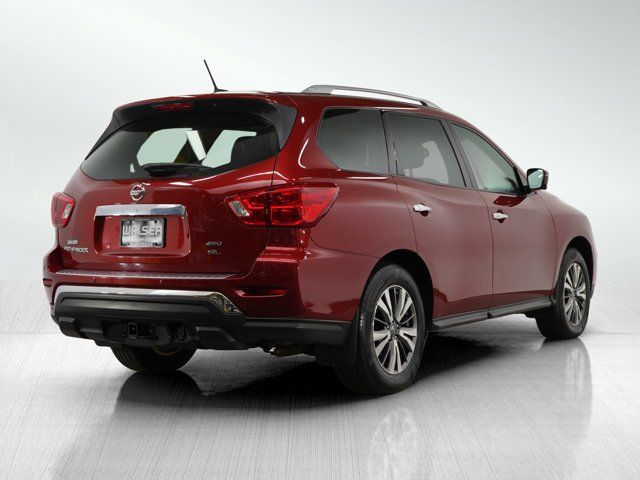 2017 Nissan Pathfinder SL