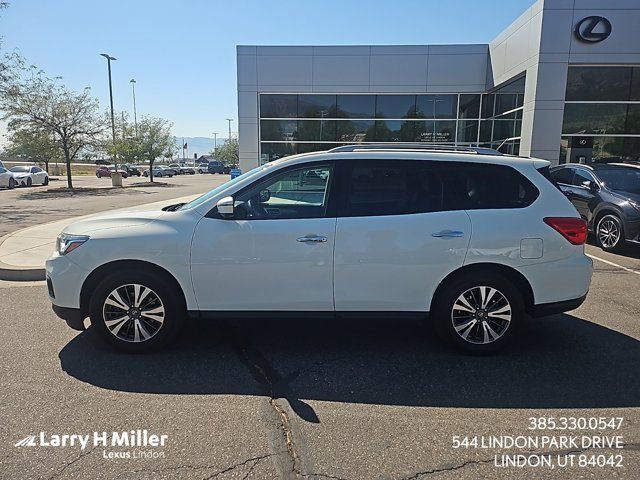 2017 Nissan Pathfinder SL