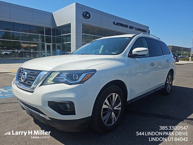 2017 Nissan Pathfinder SL