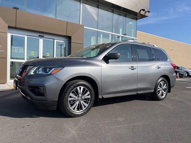 2017 Nissan Pathfinder SL