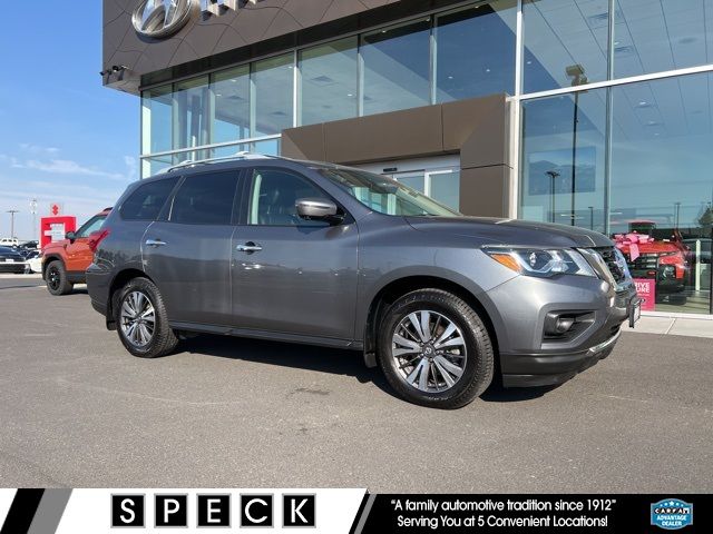 2017 Nissan Pathfinder SL