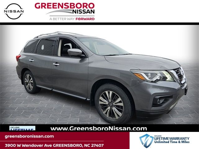 2017 Nissan Pathfinder SL