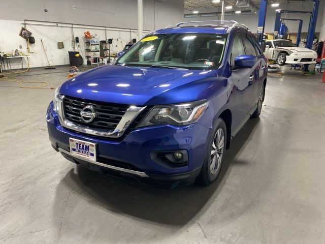 2017 Nissan Pathfinder SL