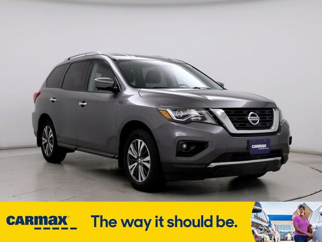 2017 Nissan Pathfinder SL