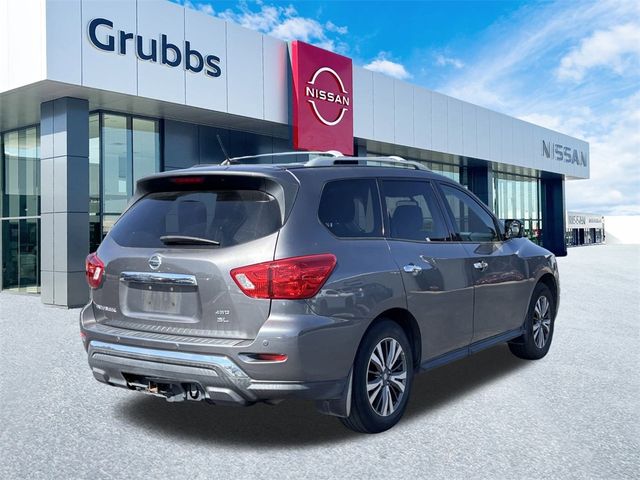 2017 Nissan Pathfinder SL