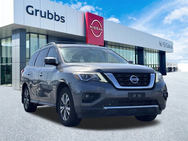 2017 Nissan Pathfinder SL