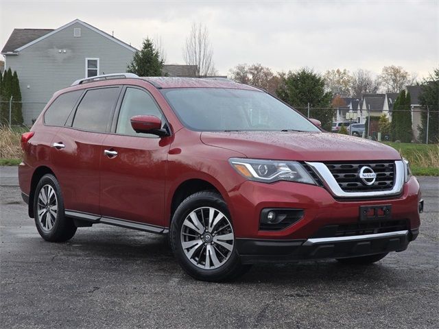 2017 Nissan Pathfinder SL