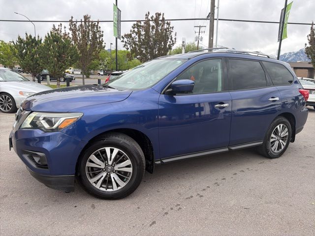 2017 Nissan Pathfinder SL