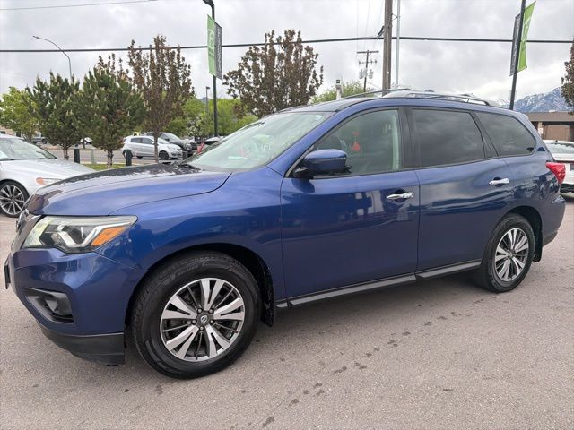 2017 Nissan Pathfinder SL