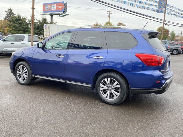 2017 Nissan Pathfinder SL