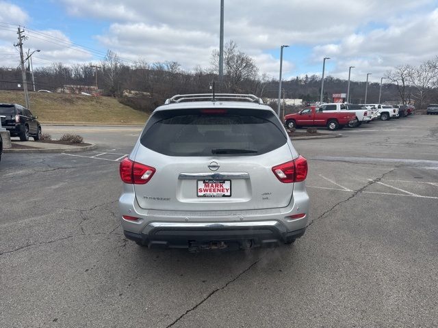 2017 Nissan Pathfinder SL