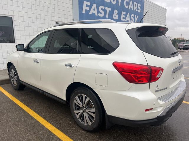 2017 Nissan Pathfinder SL