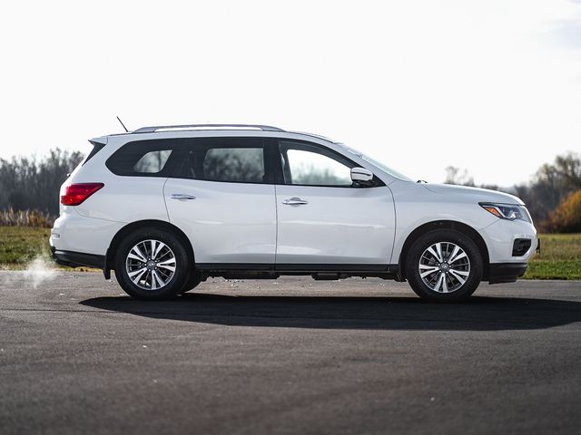 2017 Nissan Pathfinder SL