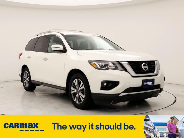 2017 Nissan Pathfinder SL