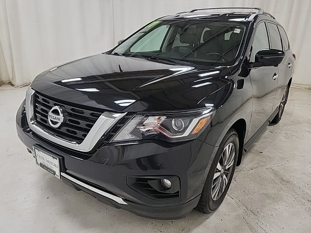 2017 Nissan Pathfinder SL