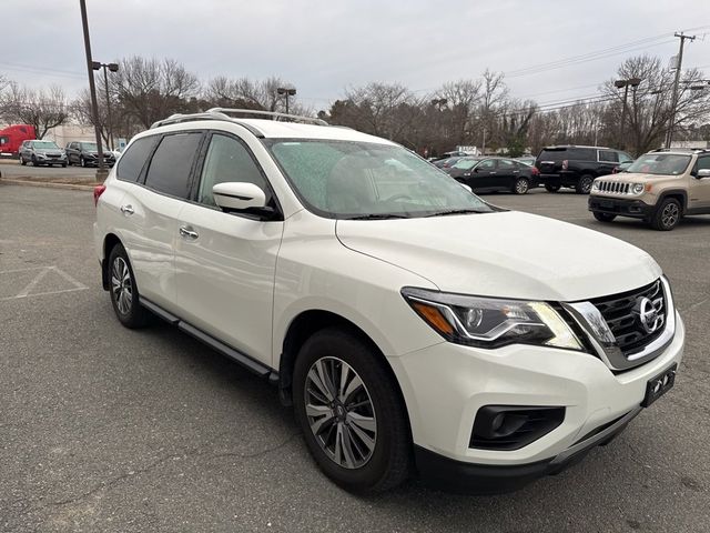 2017 Nissan Pathfinder SL