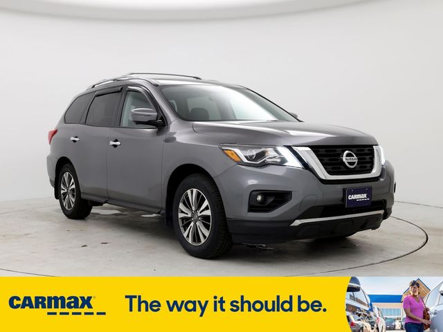 2017 Nissan Pathfinder SL