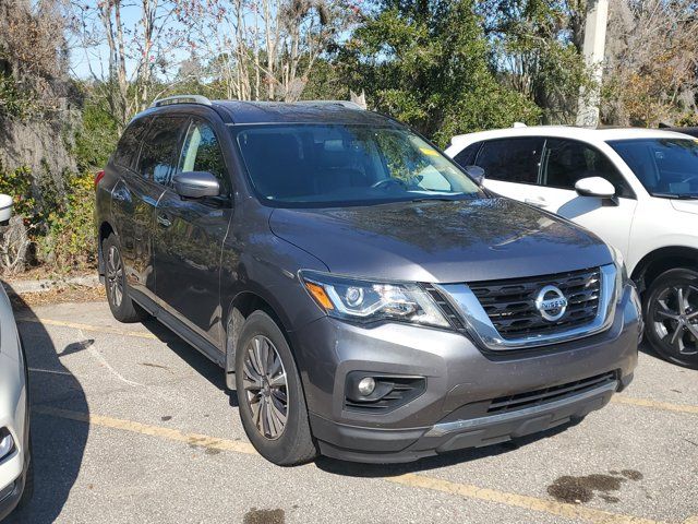 2017 Nissan Pathfinder SL