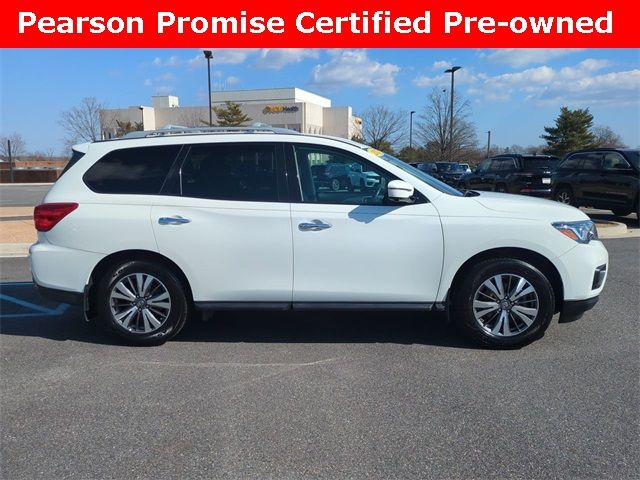 2017 Nissan Pathfinder SL