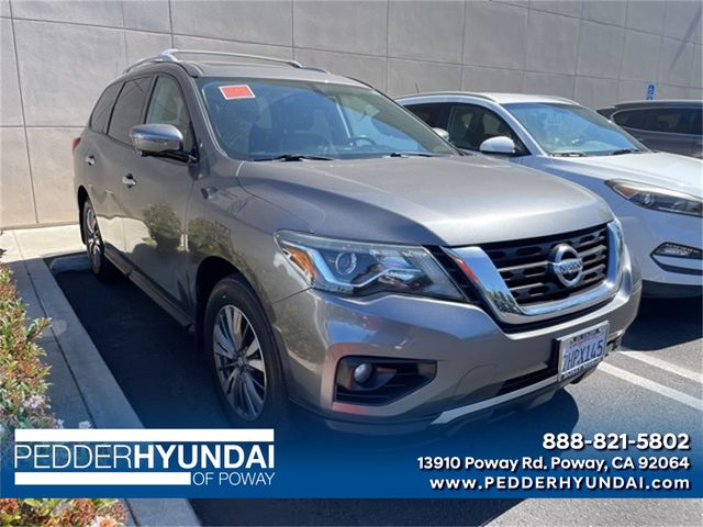 2017 Nissan Pathfinder SL