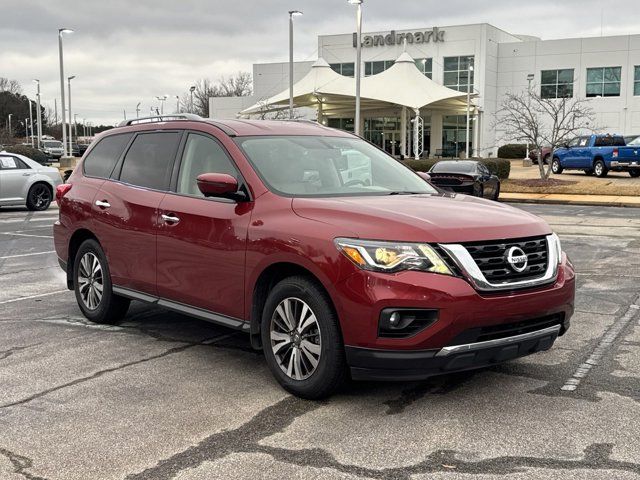 2017 Nissan Pathfinder SL