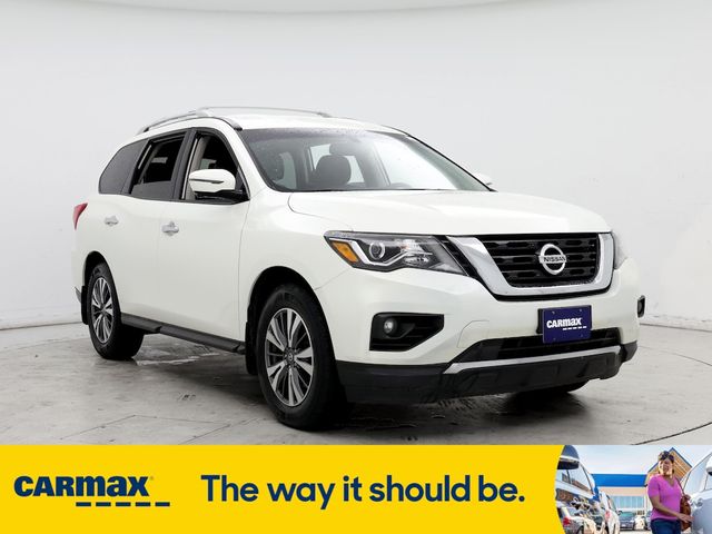 2017 Nissan Pathfinder SL