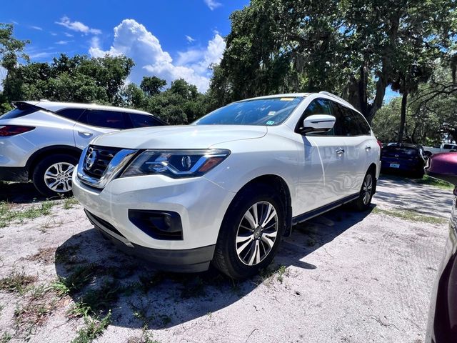 2017 Nissan Pathfinder SL