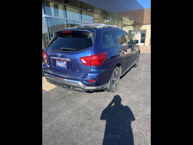 2017 Nissan Pathfinder SL