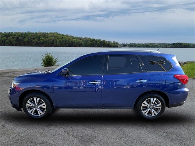 2017 Nissan Pathfinder SL