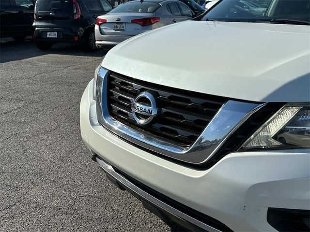 2017 Nissan Pathfinder SL