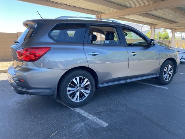 2017 Nissan Pathfinder SL