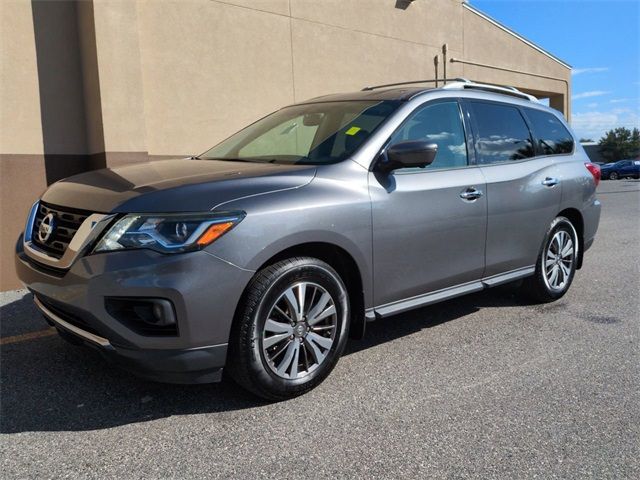 2017 Nissan Pathfinder SL