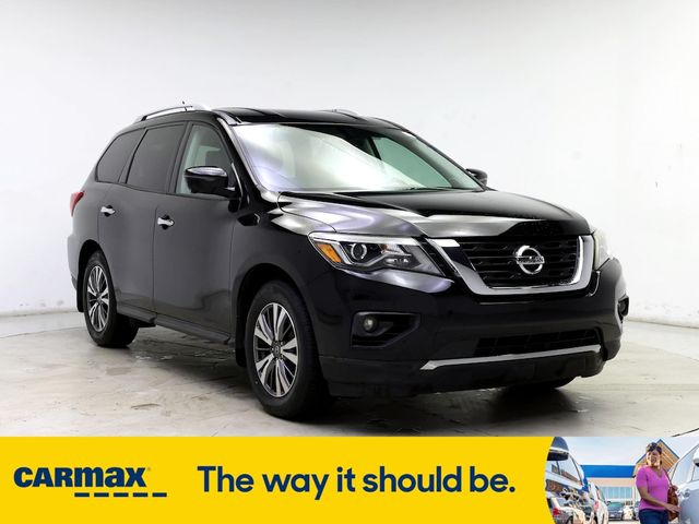 2017 Nissan Pathfinder SL