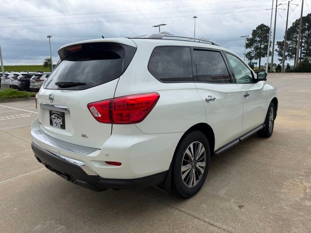 2017 Nissan Pathfinder SL